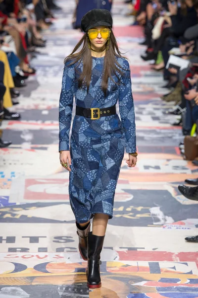 Look 39